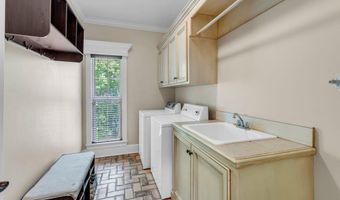 769 Mclane Ln, Biloxi, MS 39532