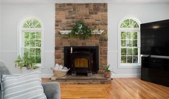 625 Cherry Farm Rd, Burrillville, RI 02830