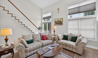 29 Mulberry Dr, Albany, NY 12205