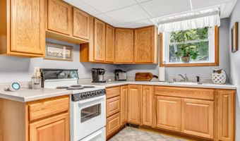 1391 Turner St, Auburn, ME 04210