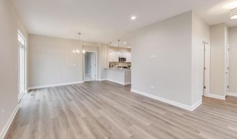 387 Masters Dr, Addison, IL 60101