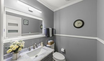 903 Old Oak Cir, Algonquin, IL 60102