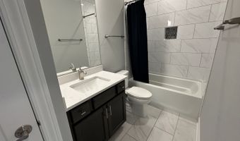 769 W Fairway Dr, Addison, IL 60101