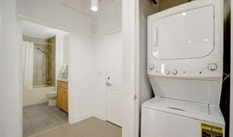 1201 N GARFIELD St 202, Arlington, VA 22201