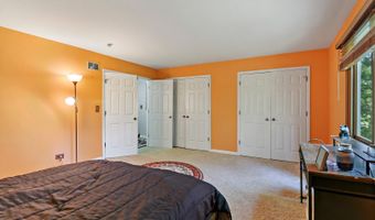 22665 W DEPOT St, Antioch, IL 60002