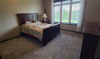 1302 18th Dr NE, Austin, MN 55912