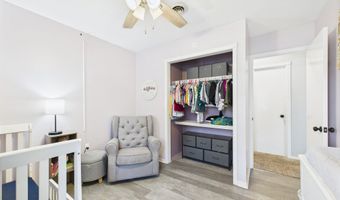 121 Woodland Dr, Hartford City, IN 47348
