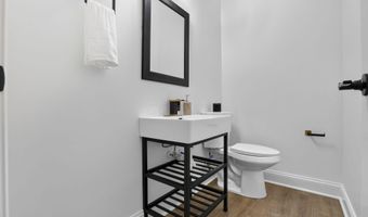 164 N 21st St, Columbus, OH 43203