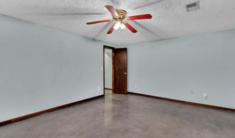 3305 Colonial Ct, Augusta, KS 67010