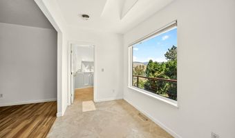 738 Fairway Ct, Ashland, OR 97520