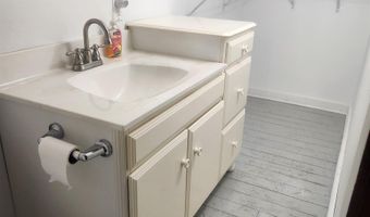 1727 W WINNEBAGO St, Appleton, WI 54914