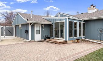 307 21st St NW, Austin, MN 55912