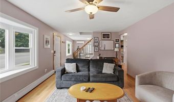 21 Portland St, Lincoln, RI 02838