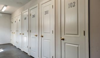 206 E WINDSOR Ave 101, Alexandria, VA 22301