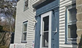 8 Lake Ct, Hopkinton, RI 02804