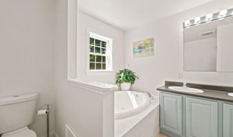 15 Silver Dawn Rd, Campton, NH 03223