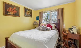 186 N 8th Ave, Beech Grove, IN 46107