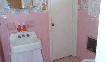 120 Bradley Ave, Bishopville, SC 29010