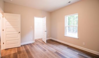 1407 Mountain View Rd, Benton, TN 37307