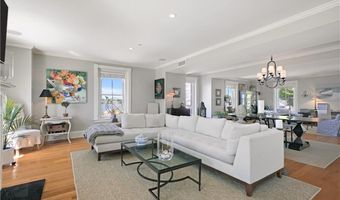 423 Hope St D, Bristol, RI 02809