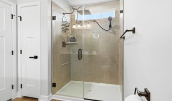 19 Kiln Dr 219, Aberdeen, NJ 07721