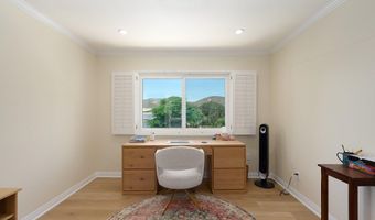 5557 Adelina Ct, Agoura Hills, CA 91301