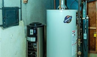 38 Greenwood Rd, North Kingstown, RI 02852