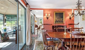 140 Connection St, Newport, RI 02840