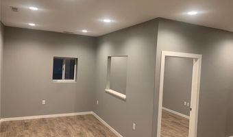 412 Chamber Dr, Anamosa, IA 52205