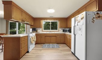 910 E 3rd St, Auburn, IN 46706