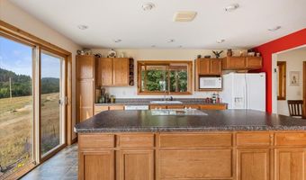 30 Alum Creek Rd, Aladdin, WY 82710