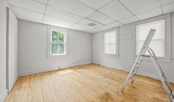85 School Ground Rd, Branford, CT 06405