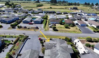 98609 CAMELLIA Dr, Brookings, OR 97415