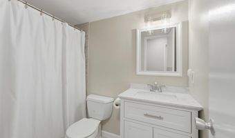 4408 ISLAND Pl 202, Annandale, VA 22003