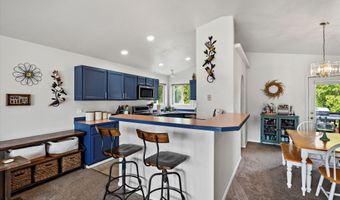 7821 Charlotte Cir, Anchorage, AK 99502