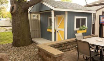 11 Linda Ln, Aberdeen, SD 57401