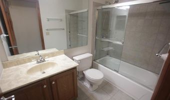 1340 Holgate Dr F2, Ballwin, MO 63021