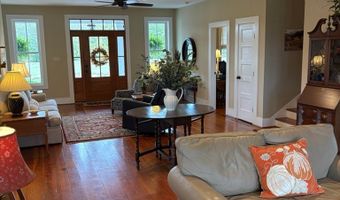 775 Cobbs Rd, Arvonia, VA 23004