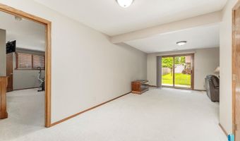 505 N Oak Ridge Rd, Brandon, SD 57005