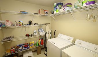 306 Emerald Dr, Arnolds Park, IA 51331