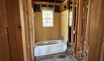 4135 Forest Oak Dr, Shreveport, LA 71109