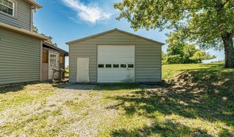 682 E National Pike, Amwell, PA 15301