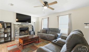 205 Pamela Dr, Allenhurst, GA 31301
