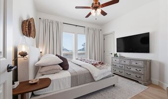 570 S Point Ct, Aledo, TX 76008