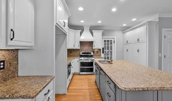 1072 Berrie Pl, Asheboro, NC 27205