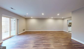 951 S ROLFE St 1, Arlington, VA 22204