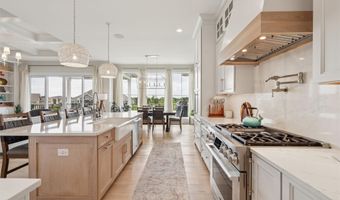 6004 NE Briarwood Dr, Ankeny, IA 50021