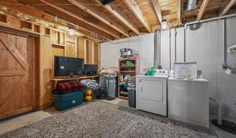 5152 Briar Ridge Dr, Aurora, IN 47001