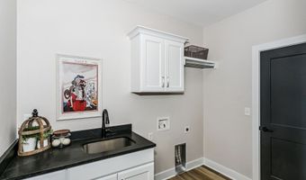 205 S Heritage Way, Andover, KS 67002