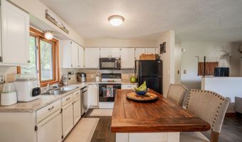 1127 5th St E, Altoona, WI 54720